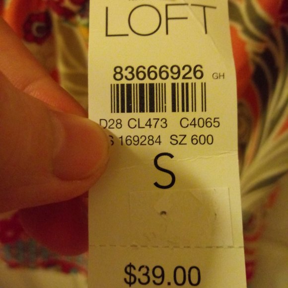 🇺🇸 3/$30 Trulli Floral Pattern v-neck tank NWT - Picture 7 of 7